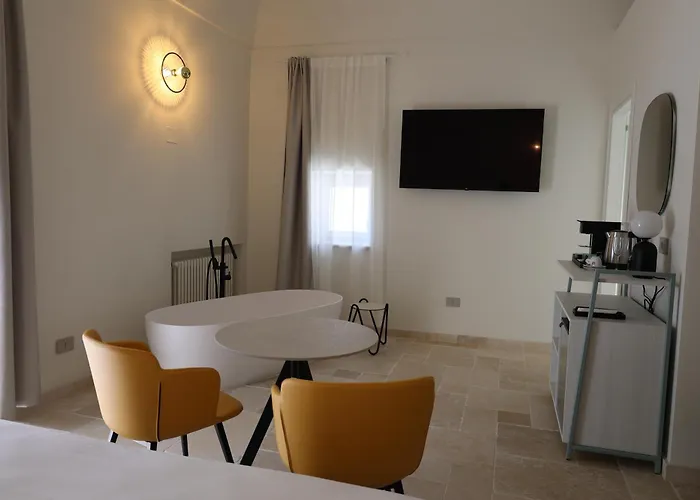 לינה וארוחת בוקר Dimora Garibaldi 4*